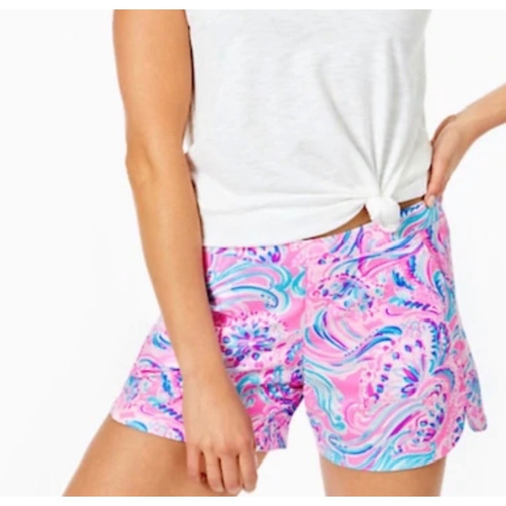 Lilly Pulitzer Ocean View shorts in a vibrant pink blue patterned print M NWOT